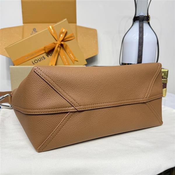 2026120181651419 270